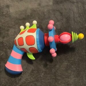 Killer Klowns from Outer Space Cotton Candy Space Gun animatronic